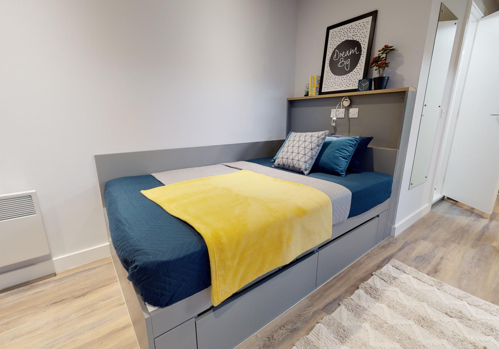  Silver Studio Plus  -  iQ Weaver Place  - Gallery -  1