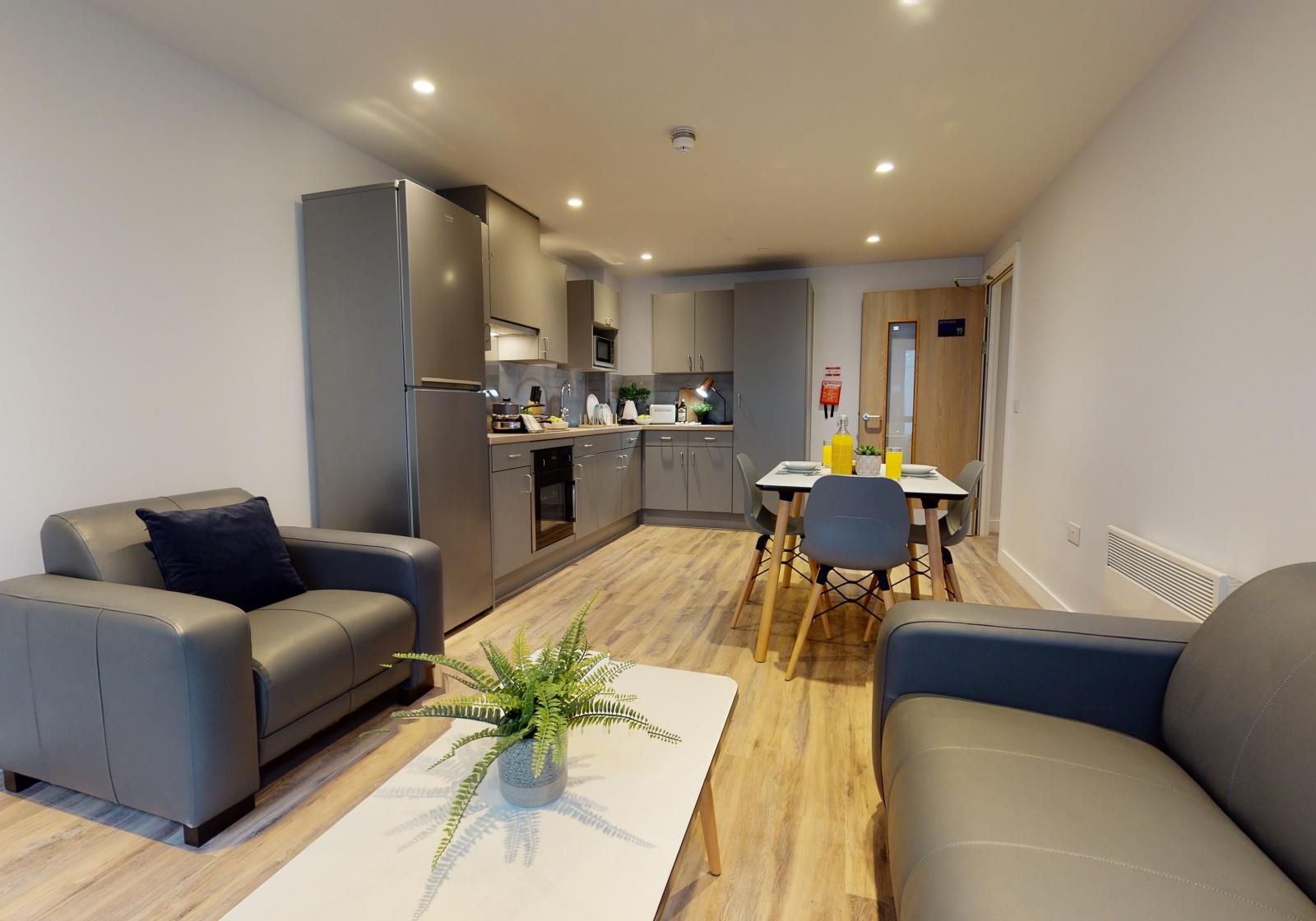  Silver En-Suite Plus  -  iQ Weaver Place  - Gallery -  3