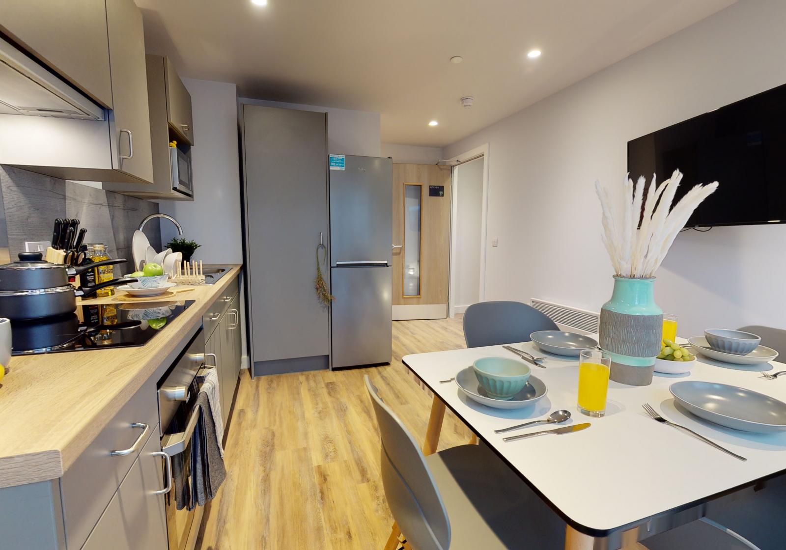  2 Bed Apartment  -  iQ Weaver Place  - Gallery -  3