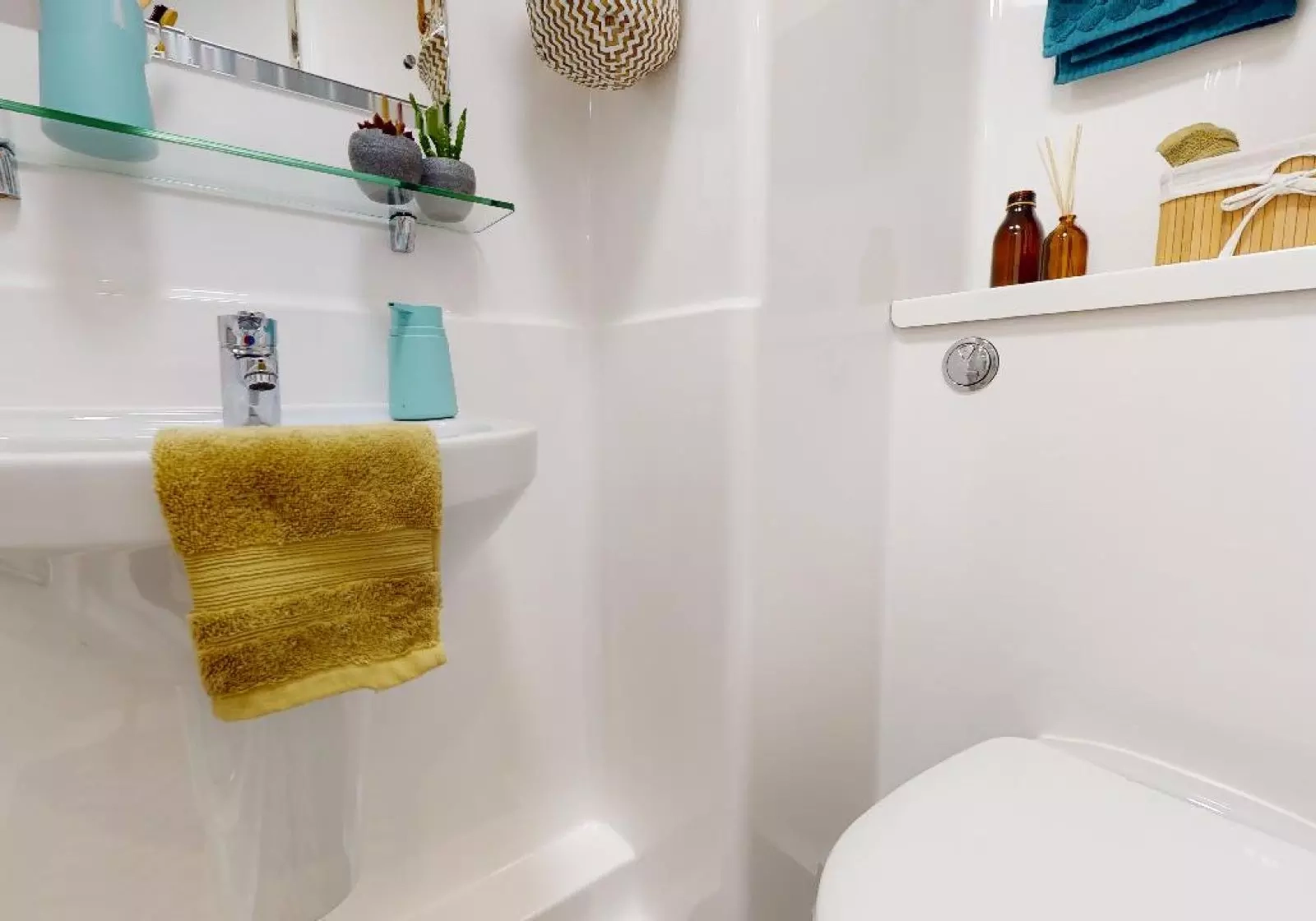  Bronze En-Suite Deluxe  -  iQ Weaver Place  - Gallery -  3