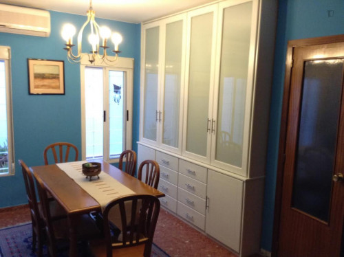 Casa soleada en calle tranquila junto al Palacio de Congresos FIBES - Gallery - 18