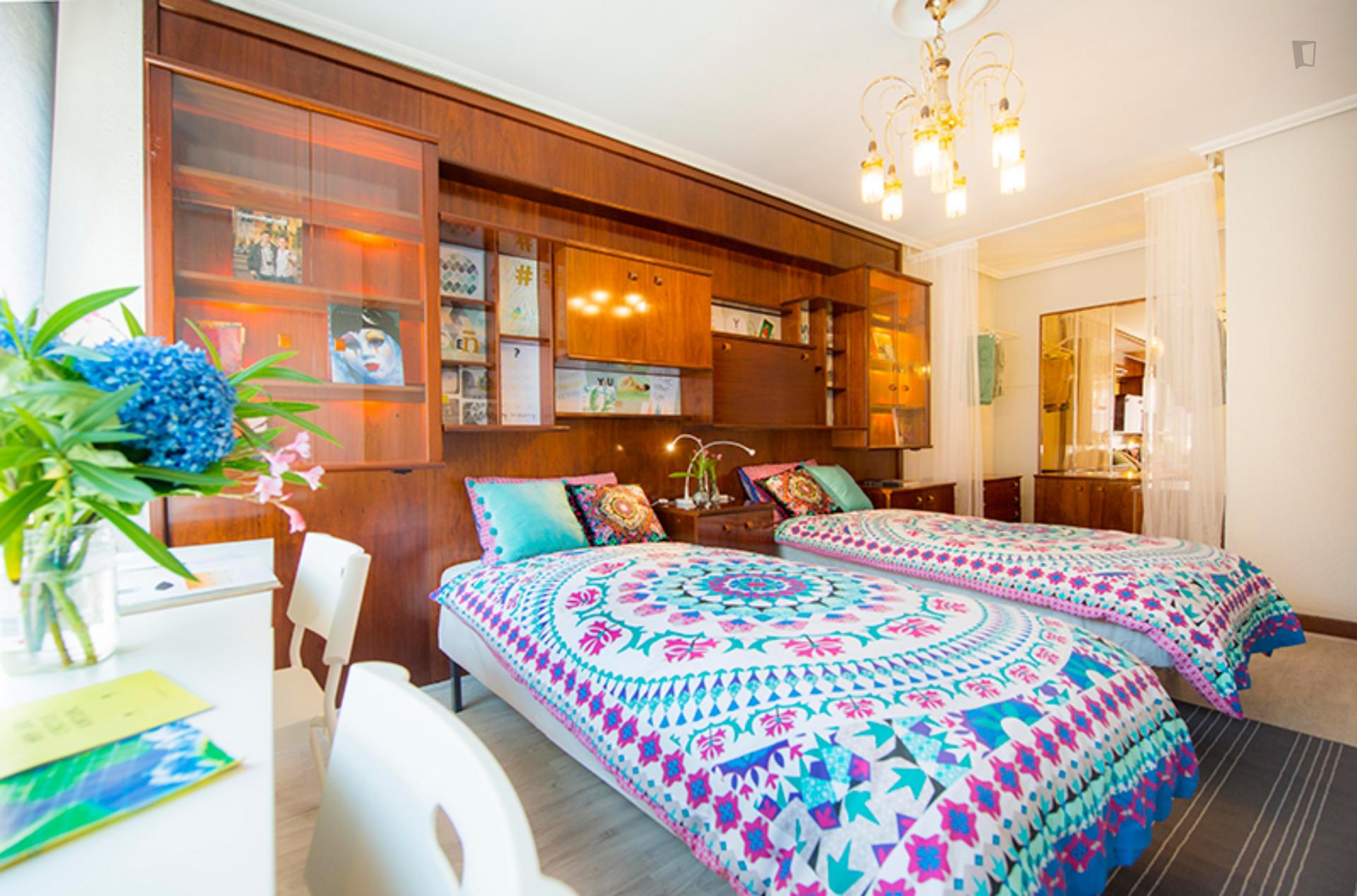 Double bedroom in 3-bedroom apartment
