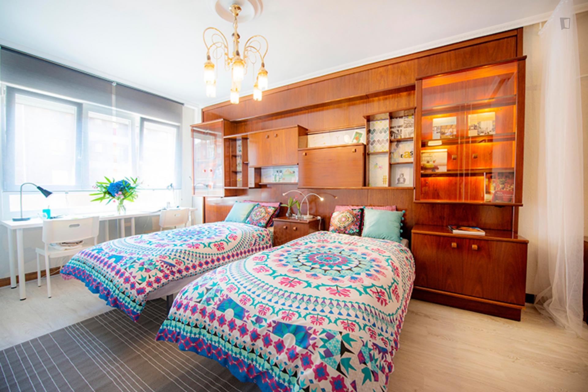 Double bedroom in 3-bedroom apartment