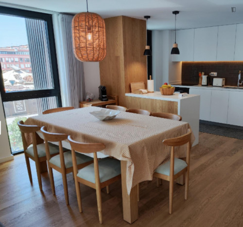 Modern 3 Bedroom Apartment close to Praia Velha