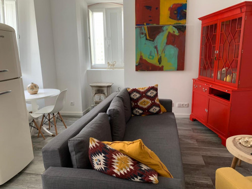 Colourful Two Bedroom Apartment  - Gallery - 16