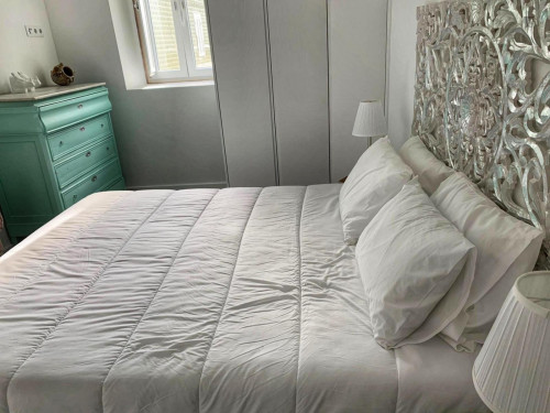 Colourful Two Bedroom Apartment  - Gallery - 6