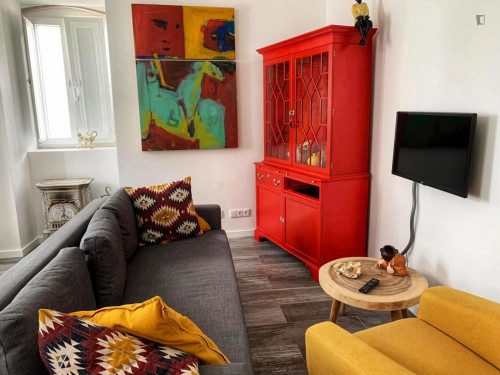 Colourful Two Bedroom Apartment  - Gallery - 17