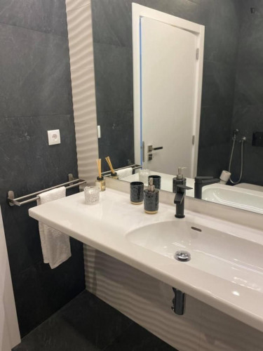 Vibrant Two Bedroom Apartment close to Praia do Barril - Gallery - 16