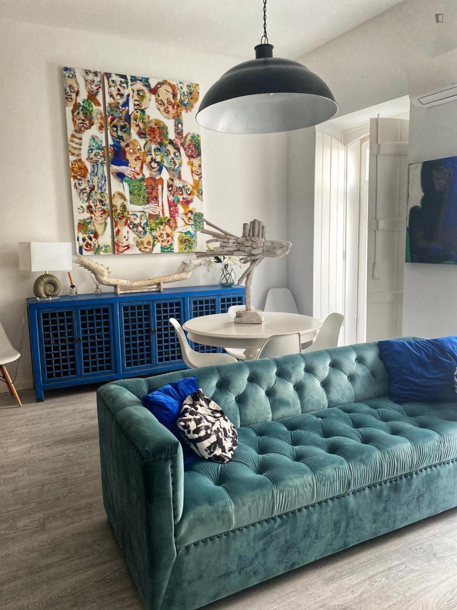 Vibrant Two Bedroom Apartment Close To Praia Do Barril - 1