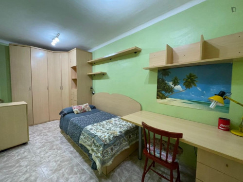 3d34f288a07ab3f54a5d4059a33f714cd9bd17d5ad124419ef04d935e57959c9.jpg