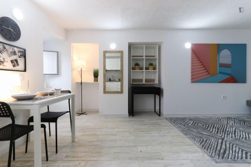 Tasteful studio in proximity to Palácio Nacional da Ajuda - Gallery - 5