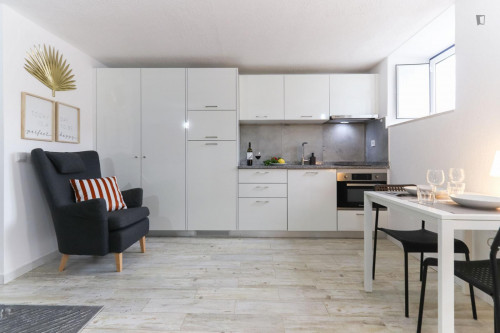 Tasteful studio in proximity to Palácio Nacional da Ajuda