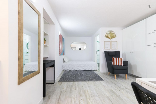 Tasteful studio in proximity to Palácio Nacional da Ajuda - Gallery - 17