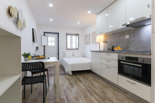 Charming studio in Ajuda - Gallery - 7