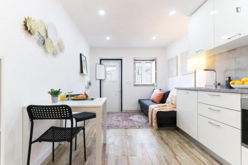 Charming studio in Ajuda - Gallery - 6