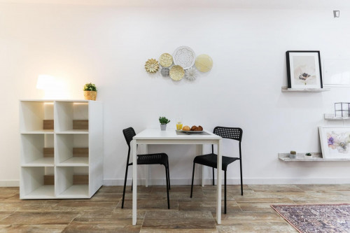 Charming studio in Ajuda - Gallery - 11