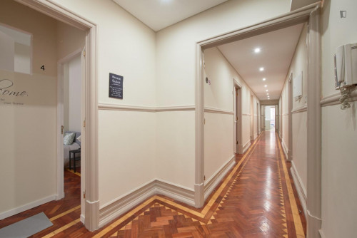 Humble single bedroom very close to Saldanha metro station - Gallery - 15