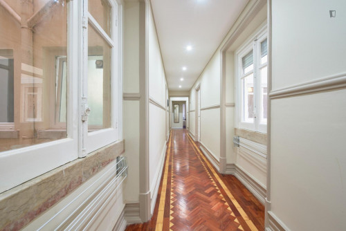 Humble single bedroom very close to Saldanha metro station - Gallery - 16