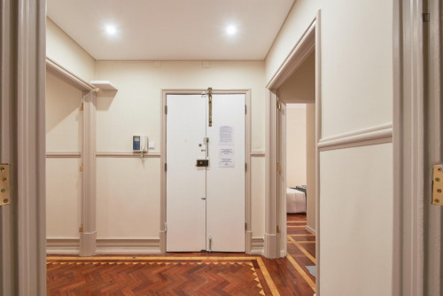 Humble single bedroom very close to Saldanha metro station - Gallery - 12