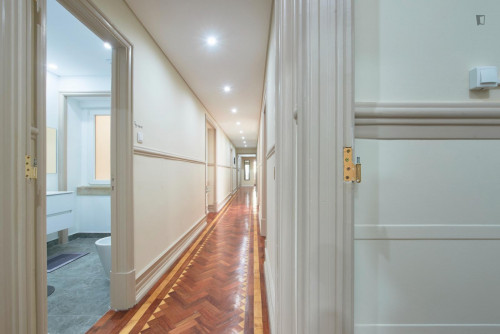 Humble single bedroom very close to Saldanha metro station - Gallery - 18