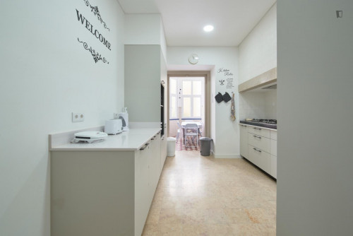 Humble single bedroom very close to Saldanha metro station - Gallery - 36