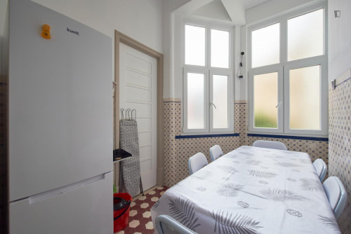 Humble single bedroom very close to Saldanha metro station - Gallery - 42