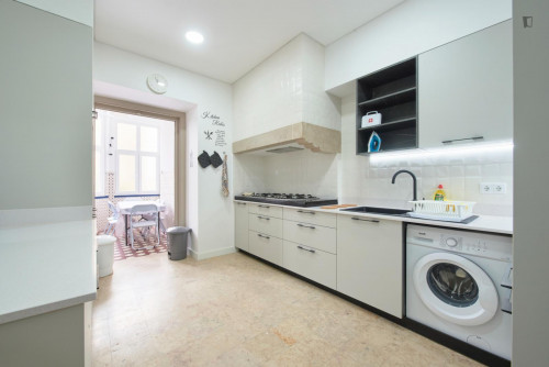 Humble single bedroom very close to Saldanha metro station - Gallery - 35
