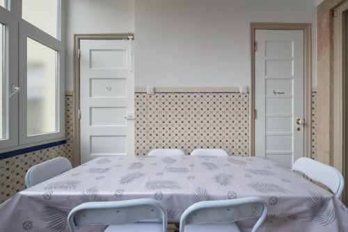 Humble single bedroom very close to Saldanha metro station - Gallery - 43