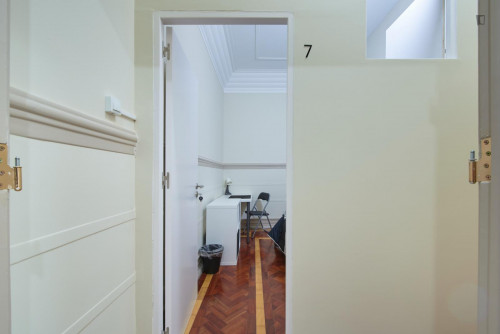 Humble single bedroom very close to Saldanha metro station - Gallery - 34