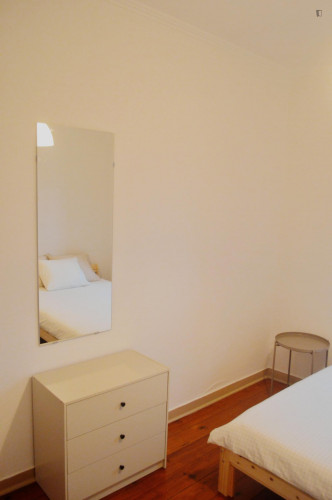 Great double bedroom in a 4-bedroom flat  - Gallery -  5