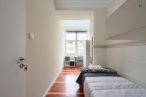 Bright single bedroom close to Picoas metro station