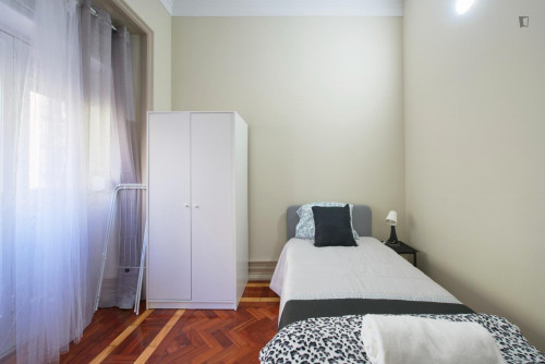 Snug single bedroom with balcony in proximity to the Atrium Saldanha  - Gallery -  5