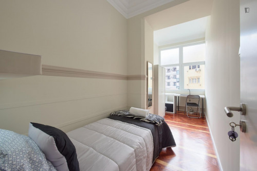 Pleasant single bedroom in Saldanha