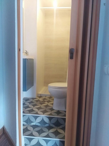 Single bedroom with private bathroom (suite) - Gallery - 5