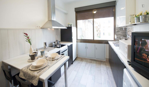 Comfy twin bedroom in a quiet 3-bedroom flat, close to University of Deusto - Gallery - 9