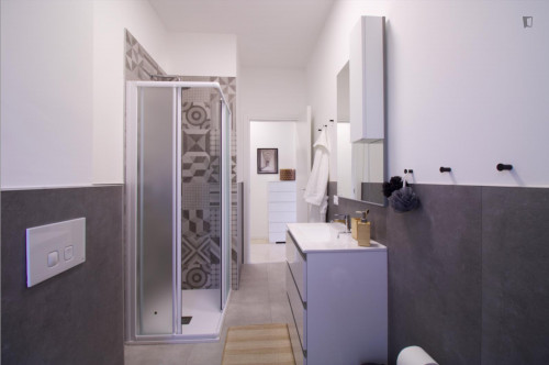 Delightful double bedroom close to the University of Brescia