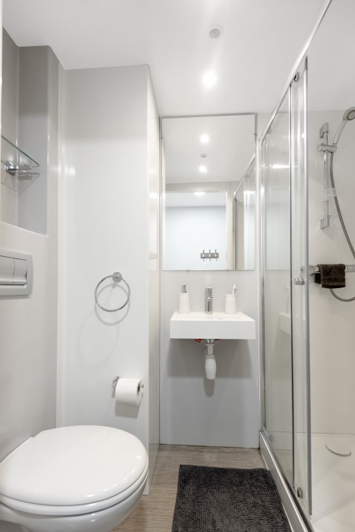  Deluxe En Suite  -  Stanhope House, Portsmouth  - Gallery -  2