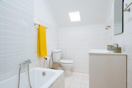 Pleasant double bedroom near the Arroios metro - Gallery - 8