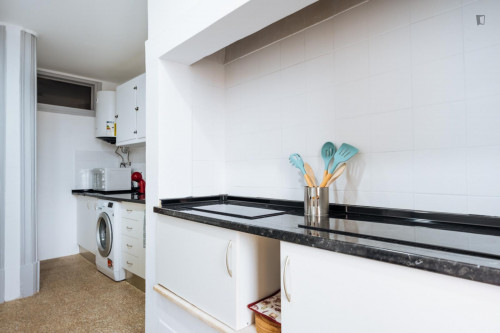 Pleasant double bedroom near the Arroios metro - Gallery - 17