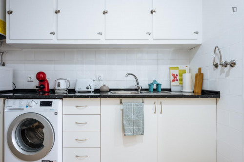 Pleasant double bedroom near the Arroios metro - Gallery - 18