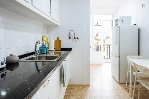 Pleasant double bedroom near the Arroios metro - Gallery - 20