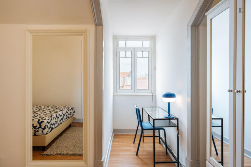 Appealing double bedroom in Arroios - Gallery - 13