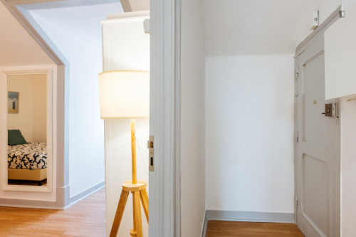 Appealing double bedroom in Arroios  - Gallery -  5