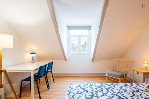 Inviting double bedroom near Instituto Superior Técnico - Gallery - 6