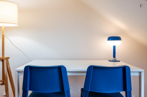 Inviting double bedroom near Instituto Superior Técnico - Gallery - 9