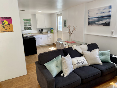 Charming apartment near the Memorial Open Air Theatre