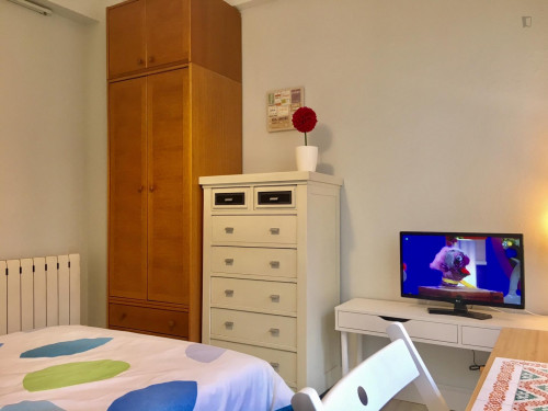 Nice single bedroom in a 7-bedroom apartment near Latorre General Plaza - Gallery - 32