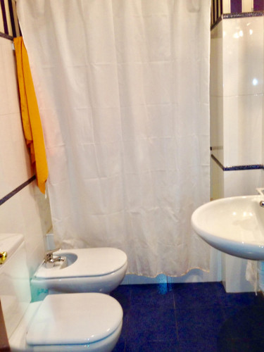 Wonderful double ensuite bedroom in a 4-bedroom apartment near Plaza de la Convivencia - Gallery - 8