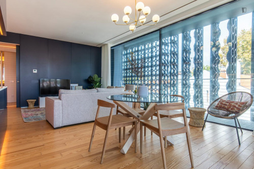 Refined 2-bedroom apartment next to Cascais train station - Gallery - 36