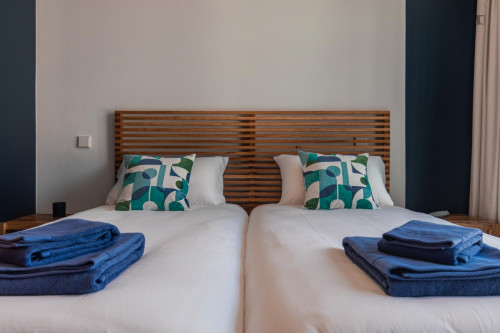 Refined 2-bedroom apartment next to Cascais train station - Gallery - 14
